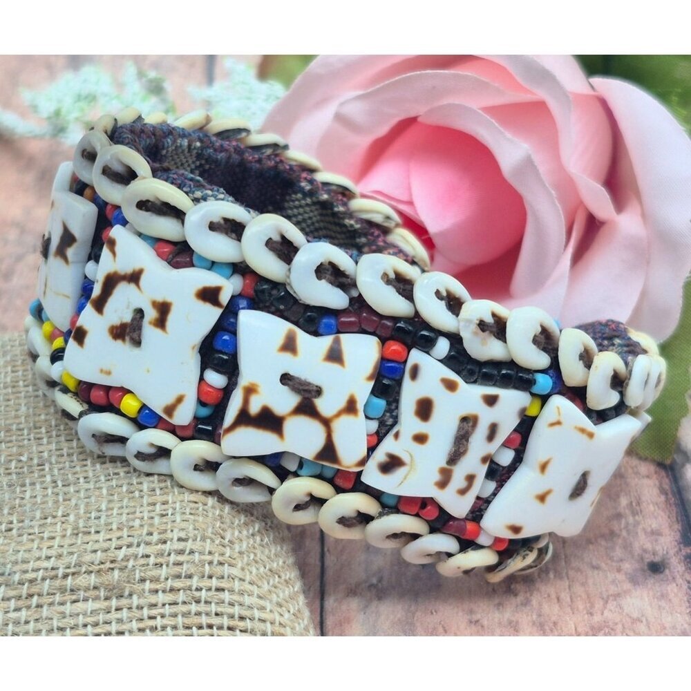 Handmade AFRICAN Jewelry Cowie Shell, Bead, & Seed Bead Bracelet Tribal 7.5 in